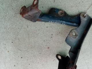 петля капота Mitsubishi Galant 6 поколение 1991, 1.8 л., бензин, МКПП, хетчбэк 5 дв.