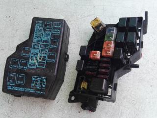блок предохранителей Mitsubishi Space Wagon 2 поколение (Typ N30/N40) 1998, 2.0 л., бензин, МКПП, минивэн