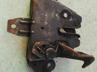 замок капота Mitsubishi Carisma 1 поколение 1998, 1.6 л., бензин, МКПП, хетчбэк 5 дв.