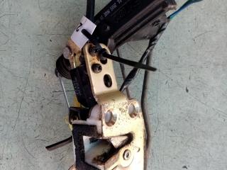 замок двери передней левой Hyundai Galloper 2 поколение 1998, 2.5 л., дизель, МКПП, минивэн