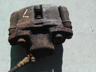 суппорт передний левый Renault Logan 1 поколение [рестайлинг] 2010, 1.6 л., бензин, МКПП, седан