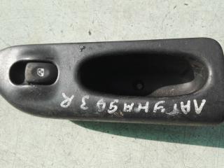 кнопка стеклоподъемника двери передней правой Renault Laguna 1 поколение 1996, 2.0 л., бензин, МКПП, хетчбэк 5 дв., 7700417485
