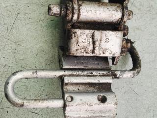 петля двери Volkswagen Passat B5 1998, 1.8 л., бензин, МКПП, седан, 3B4833411B