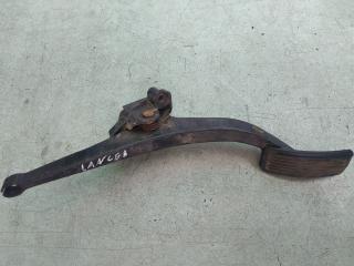 педаль Mitsubishi Lancer 6 поколение 1996, 2.0 л., дизель, МКПП, седан