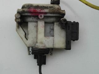 замок двери передней правой Volkswagen Passat B4 1994, 1.9 л., дизель, МКПП, седан