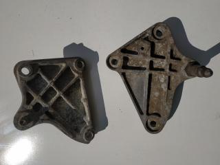 кронштейн КПП Renault Scenic 2 поколение 2004, 2.0 л., бензин, МКПП, минивэн, 8200038848