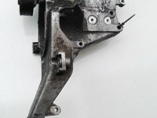 кронштейн двигателя Alfa Romeo 156 1 поколение 2000, 2.0 л., бензин, МКПП, седан, 60654452