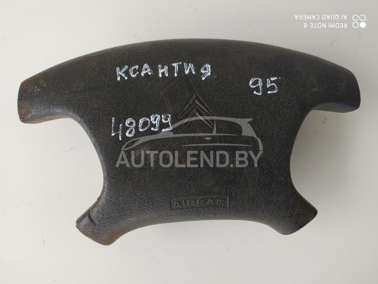 подушка безопасности водителя Citroen Xantia 1 поколение 1995, 1.8 л., бензин, МКПП, хетчбэк 5 дв., 96143249 - фото №1