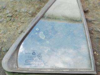 форточка задняя правая Hyundai Lantra J1 [рестайлинг] 1993, 1.5 л., бензин, МКПП, седан
