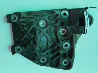 кронштейн (крепление) Nissan Micra 2 поколение (K11) 1998, 1.0 л., бензин, МКПП, хетчбэк 5 дв., 72B00