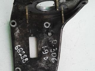 кронштейн ТНВД Peugeot 306 1 поколение [рестайлинг] 1998, 1.9 л., дизель, МКПП, хетчбэк 5 дв.