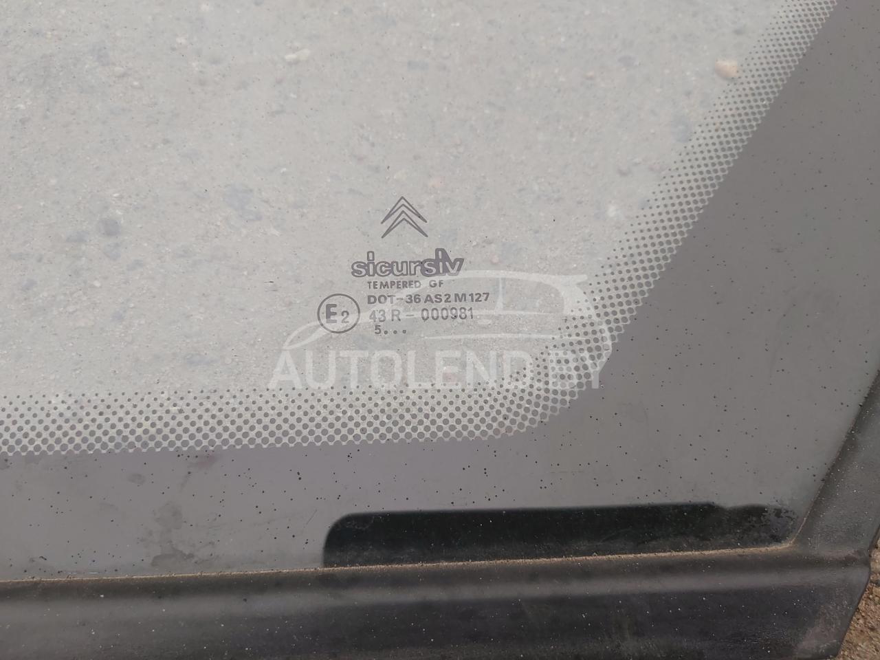 стекло кузовное боковое правое Citroen Xantia 1 поколение 1995, 2.0 л., бензин, МКПП, универсал, 43R-000981 - фото №1