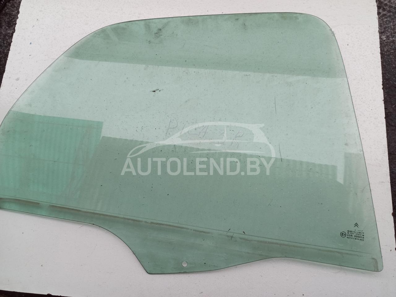 стекло двери задней правой Citroen Xsara Picasso 1 поколение 2004, 1.8 л., бензин, МКПП, минивэн - фото №1
