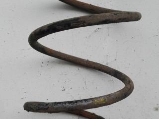 пружина передняя Mitsubishi Space Wagon 2 поколение (Typ N30/N40) 1996, 2.0 л., бензин, МКПП, минивэн