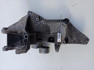 кронштейн (крепление) Renault Trafic 2 поколение 2003, 1.9 л., дизель, МКПП, минивэн, 8200183234