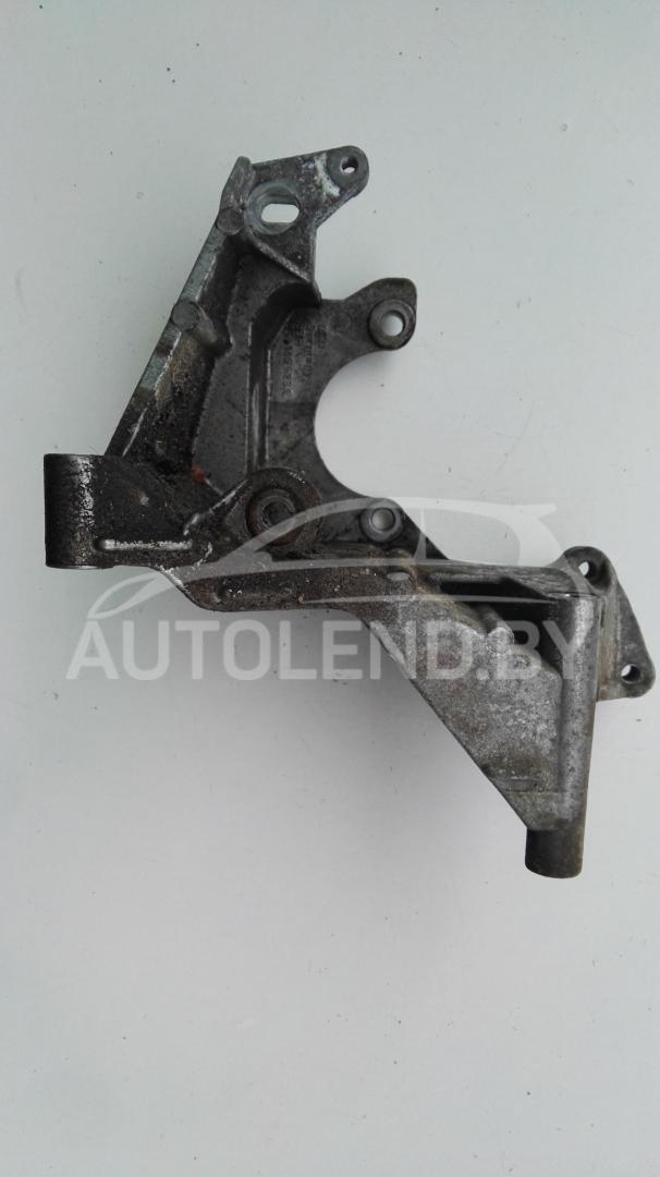 кронштейн (крепление) Audi 100 4A/C4 1993, 2.3 л., бензин, МКПП, седан, 054145523E - фото №1