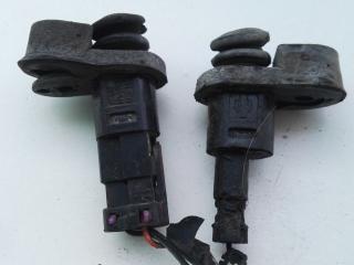 кнопка ручного тормоза (ручника) Nissan Primera P10 1995, 1.6 л., бензин, МКПП, универсал