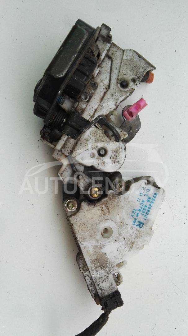 замок двери задней правой Nissan Primera P10 1995, 1.6 л., бензин, МКПП, универсал, 8255269R01 - фото №1