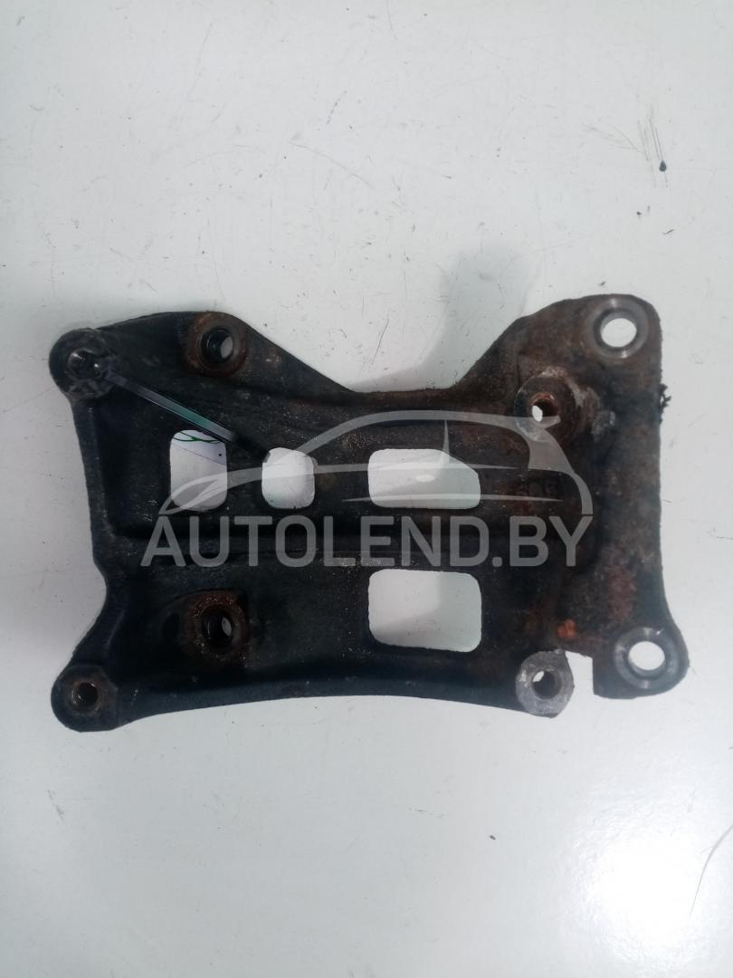 кронштейн двигателя Toyota Corolla 9 поколение (E120/E130) 2003, 2.0 л., дизель, МКПП, хетчбэк 5 дв., 246200477 - фото №1