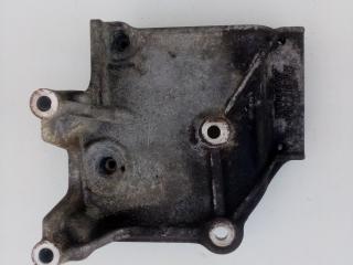 кронштейн (крепление) Mitsubishi Galant 8 поколение 1999, 2.0 л., бензин, МКПП, седан, MR216058