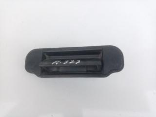 ручка крышки багажника Mazda 323 5 поколение 1998, 1.5 л., бензин, МКПП, хетчбэк 5 дв.