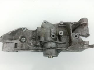 кронштейн (крепление) Volkswagen Passat B5 1998, 1.6 л., бензин, МКПП, седан, 06B903143F