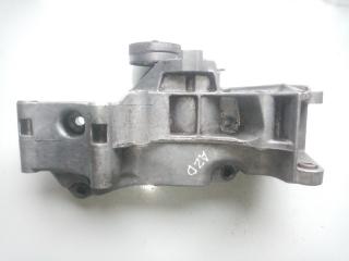 кронштейн (крепление) Volkswagen Golf 3 поколение 2000, 1.6 л., бензин, МКПП, хетчбэк 5 дв., 032145169Q