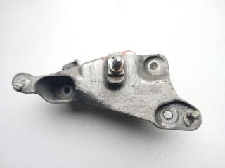 кронштейн КПП Renault Duster 1 поколение 2013, 1.5 л., дизель, МКПП, хетчбэк 5 дв., 8200805798