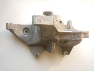 кронштейн (крепление) Opel Omega B 1998, 2.0 л., бензин, МКПП, седан, 90501940BQ