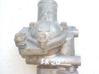 корпус термостата Nissan Primera P10 1997, 2.0 л., бензин, МКПП, хетчбэк 5 дв., 12061-89J00, 13049-93J10