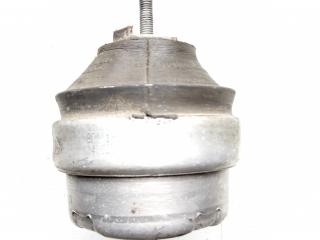 подушка крепления двигателя Volkswagen Passat B5 2001, 1.6 л., бензин, МКПП, седан, 8D0199379J