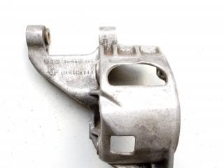 кронштейн (крепление) Volkswagen Golf 1 поколение 1991, 1.9 л., дизель, МКПП, хетчбэк 5 дв., 028145523E