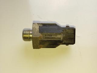 датчик детонации Renault Laguna 2 поколение 2002, 1.8 л., бензин, МКПП, хетчбэк 5 дв., 7700732262, 7700666055