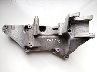 кронштейн (крепление) Renault Laguna 2 поколение 2002, 1.8 л., бензин, МКПП, хетчбэк 5 дв.