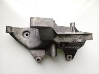 кронштейн (крепление) Opel Omega B 1996, 2.2 л., бензин, МКПП, седан, 90501940