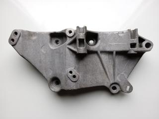 кронштейн (крепление) Renault Scenic 2 поколение 2004, 1.9 л., дизель, МКПП, хетчбэк 5 дв., 8200100148
