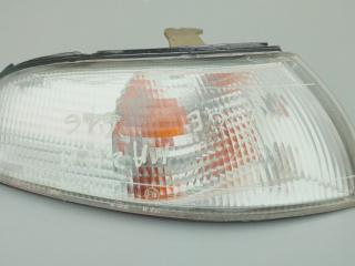 поворотник правый Mazda 626 GE [рестайлинг] 1996, 2.0 л., бензин, МКПП, хетчбэк 5 дв., 210-61612