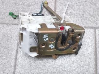 замок двери задней правой Toyota Avensis 1 поколение (T220) [рестайлинг] 2000