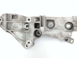 кронштейн генератора Renault Scenic 2 поколение 2004, 1.5 л., дизель, МКПП, хетчбэк 5 дв., 8200365097