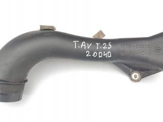 воздухозаборник Toyota Avensis 2 поколение (T250) 2005, 2.0 л., дизель, МКПП, хетчбэк 5 дв., 17751-0G020