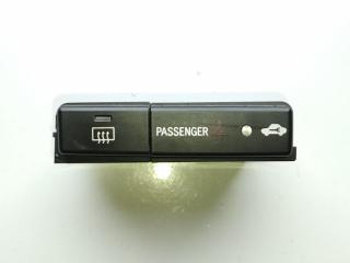 кнопка обогрева заднего стекла Toyota Avensis 2 поколение (T250) 2005, 2.0 л., дизель, МКПП, хетчбэк 5 дв., 84790-05130-C, MS22220-0418