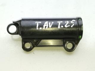 бардачок Toyota Avensis 2 поколение (T250) 2005, 2.0 л., дизель, МКПП, хетчбэк 5 дв.