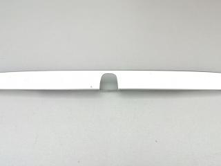 накладка подсветки номера Toyota Avensis 1 поколение (T220) [рестайлинг] 2001, 2.0 л., 1CD-FTV, дизель, МКПП, седан, 76811-05010A