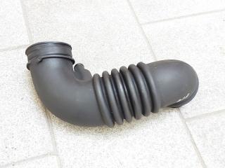 патрубок воздушного фильтра Toyota Yaris Verso 1 поколение 2002, 1.3 л., бензин, МКПП, 1788121010