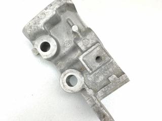 кронштейн (крепление) Renault Scenic 2 поколение 2004, 1.6 л., бензин, МКПП, 7700108207