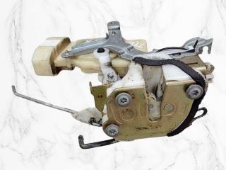 замок двери передней правой Toyota Yaris Verso 1 поколение 2002