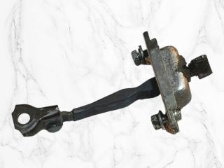 ограничитель открывания двери Toyota Yaris Verso 1 поколение 2002