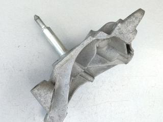 кронштейн КПП Nissan Qashqai 2 поколение 2015, 1.5 л., K9K 430, дизель, МКПП, 8200277203