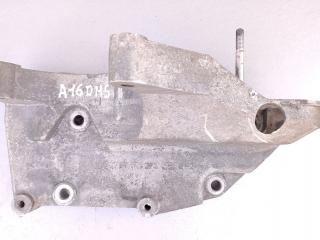 кронштейн компрессора кондиционера Daewoo Nubira J150/J190 [рестайлинг] 2003, 1.6 л., A16DMS, бензин, МКПП, 96376273