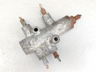 распределитель тормозных усилий Citroen Xantia 1 поколение 1996, 9613640710